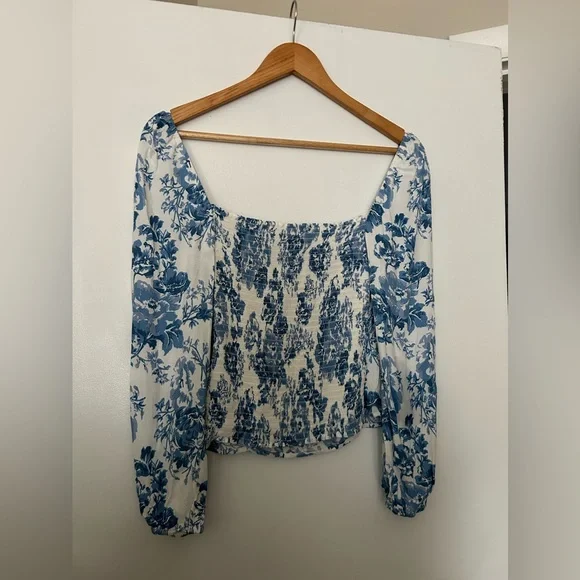 Reformation Reign Top in Olympia Print - Size 8 - Picture 6 of 12